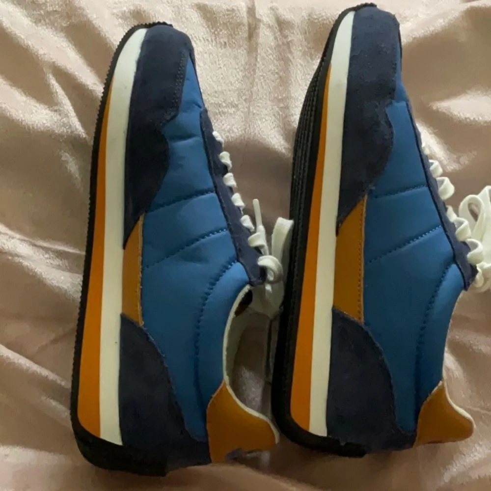 Madewell League Sneakers in Navy Suede